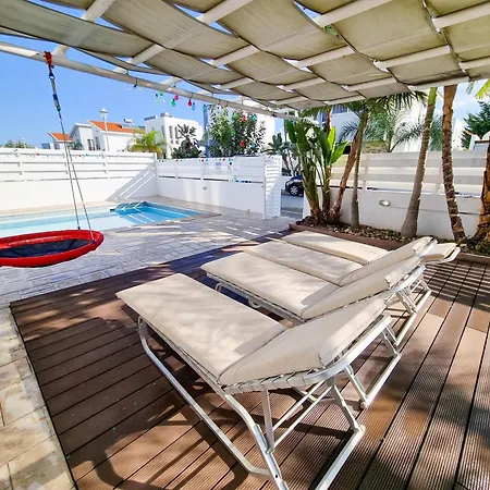 Villa With Private Pool And Bbq