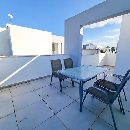 With Private Pool And Bbq *