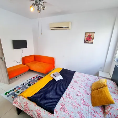 With Private Pool And Bbq * Perivolia